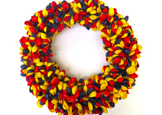 How To Create A DIY Balloon Wreath