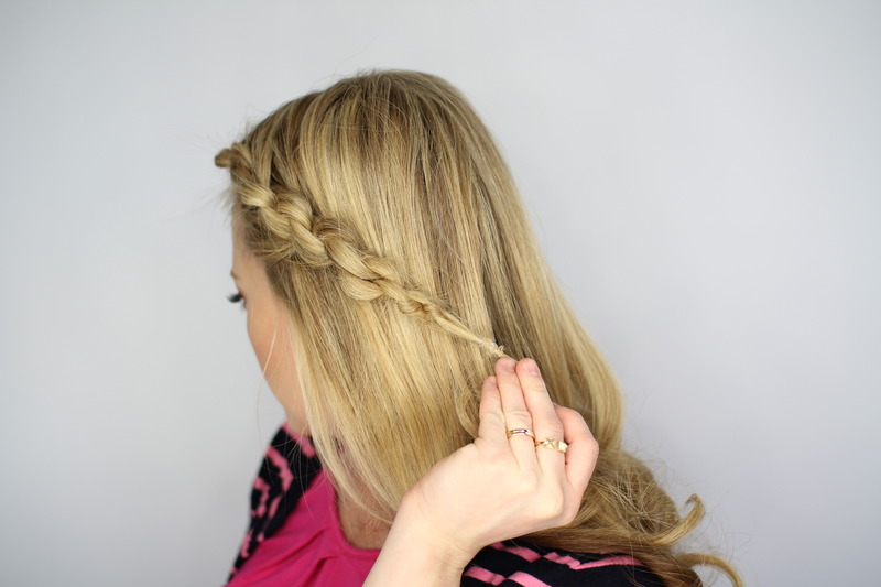 Beauty Tutorial Easy Knotted Updo Hairstyle Guide