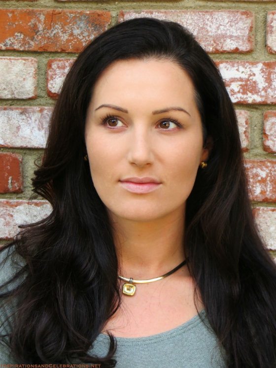 Fall 2015 Makeup Tutorial - From The Runway To The Real Way with Walgreen's Beauty