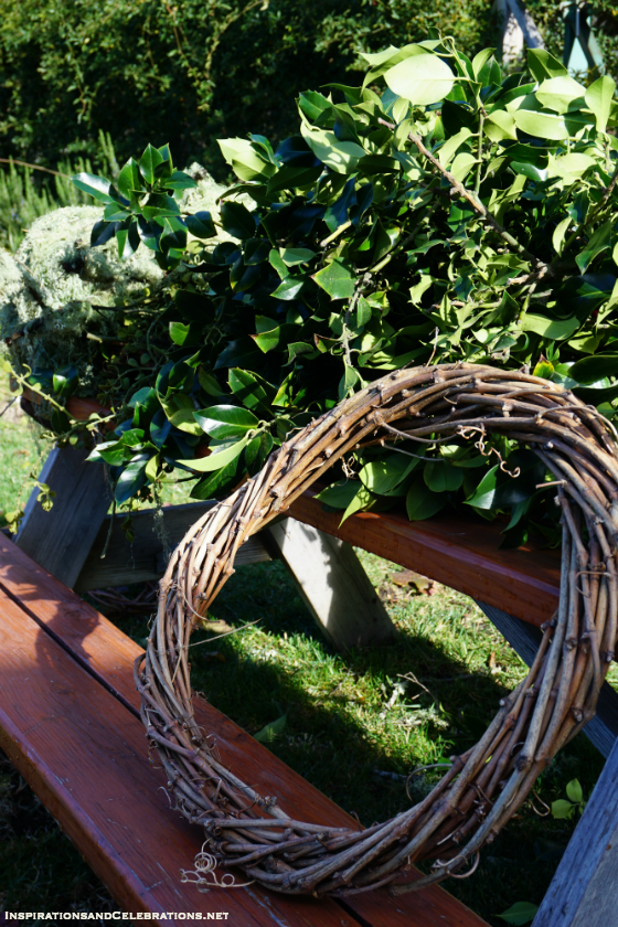 Tutorial on How To Make A DIY Holiday Wreath