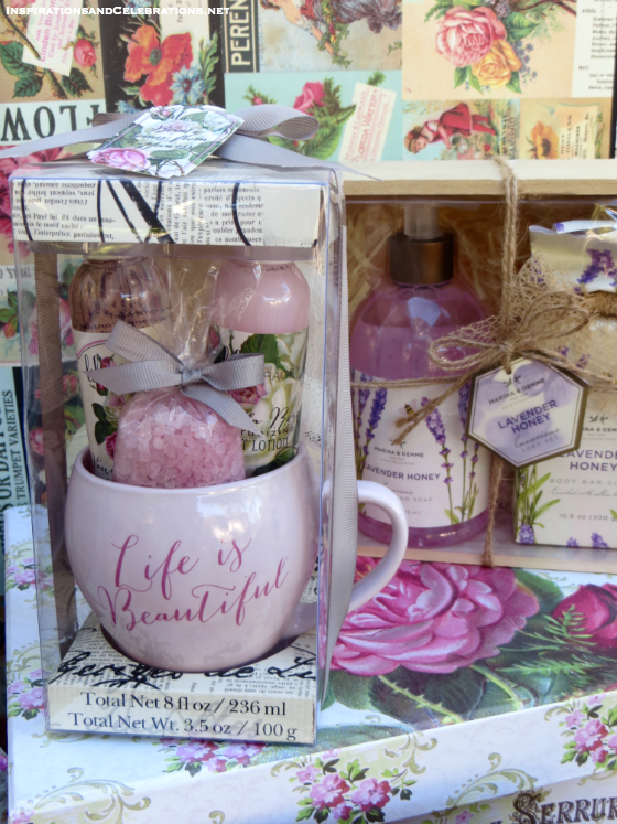 The Beauty Blog Hop Holiday Giveaway - A Few of Our Favorite Beauty Things