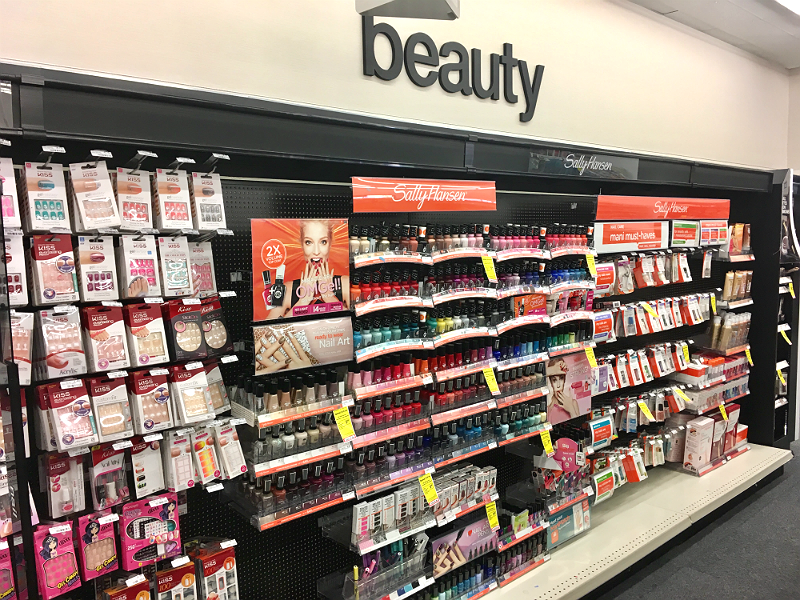 Beauty Tutorial: DIY Modern Glam Gold French Manicure