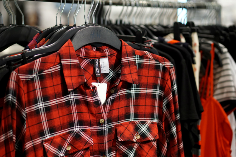 Back To School Shopping Guide and Giveaway - Fall Fashion and Beauty Trends