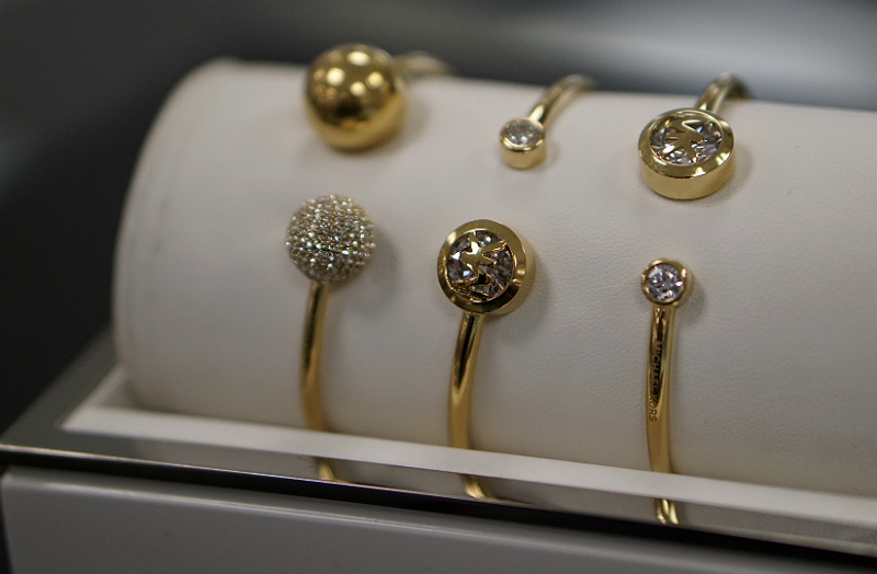 Back To School Shopping Guide and Giveaway - Fall Fashion and Beauty Trends