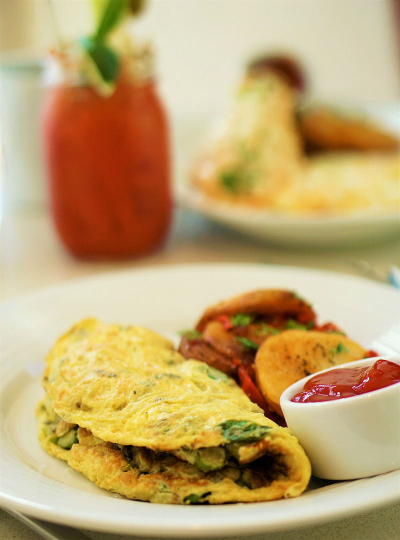  The Deluxe Central Coast Vacation Giveaway - The C Bar Restaurant Food