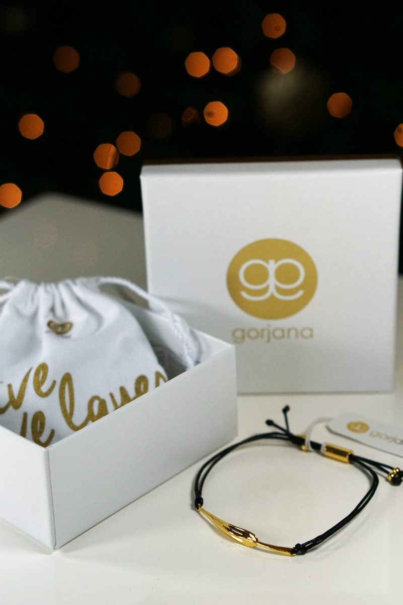 The Sparkle & Shine Holiday Giveaway