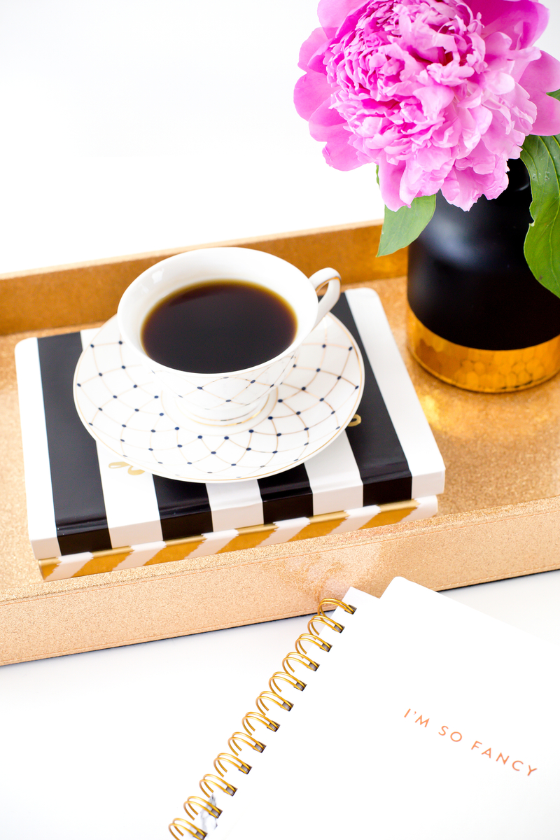 Financial Experts Share Easy Ways To Save Money This Holiday Season