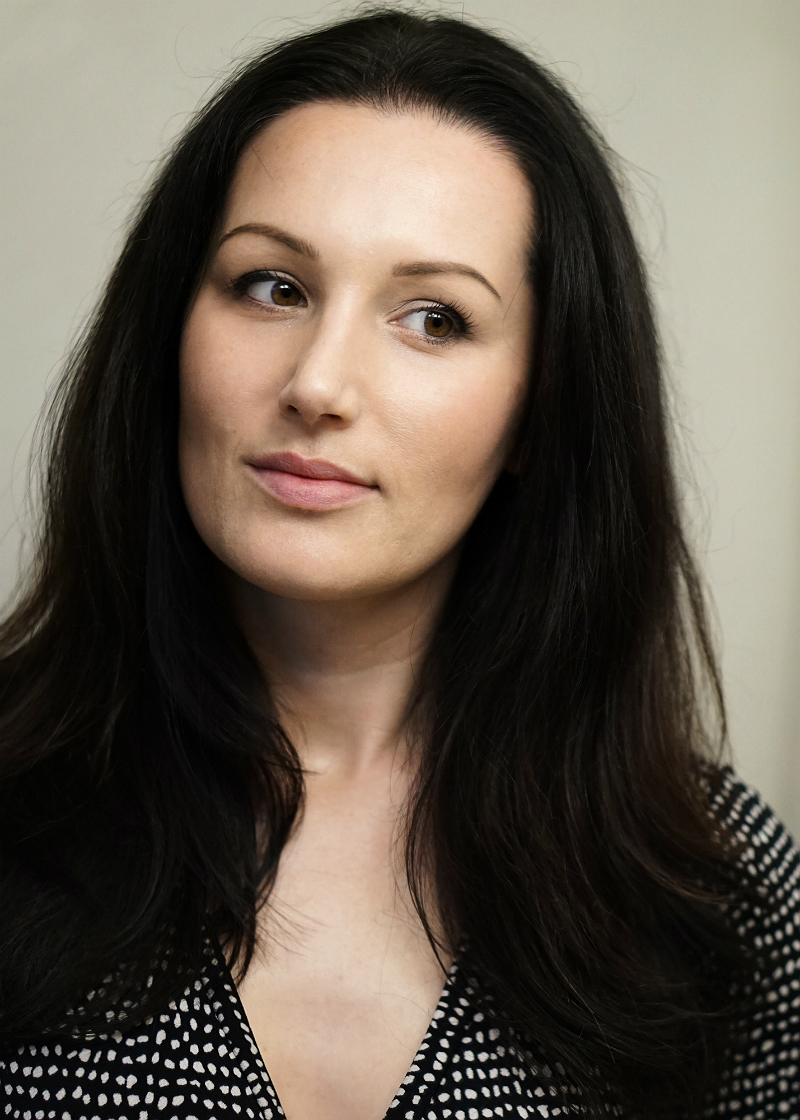 Festive Holiday Hairstyle Tutorial with Infiniti PRO by Conair Spin Air Brush