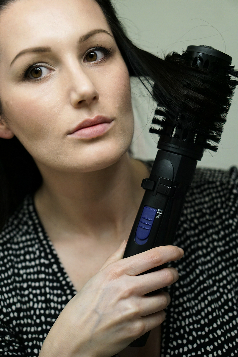 Festive Holiday Hairstyle Tutorial with Infiniti PRO by Conair Spin Air Brush