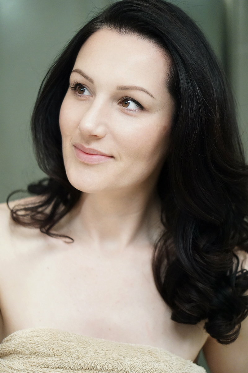 How To Get a Long-Lasting Natural Glow - Jergens Natural Glow