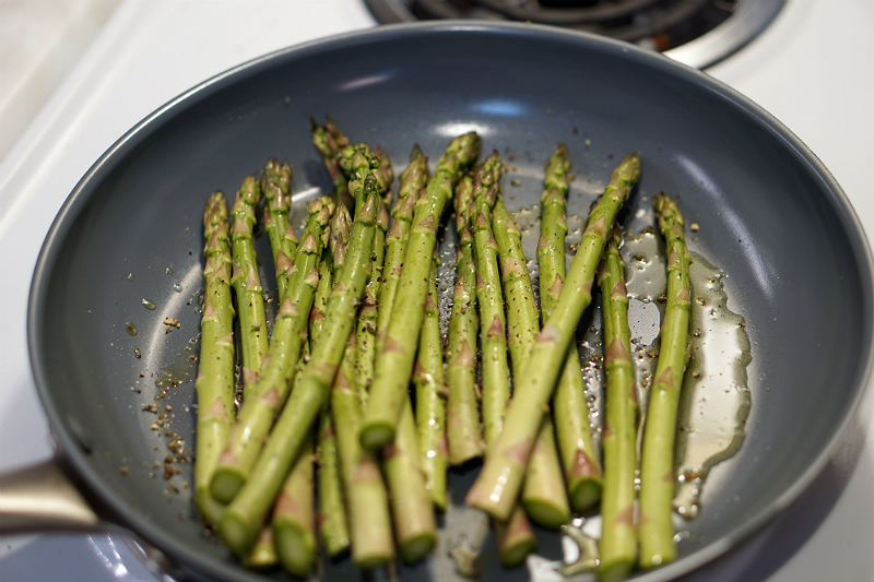 The Busy Gal's Guide to Healthy Eating - How To Quickly and Easily Meal Prep for the Week