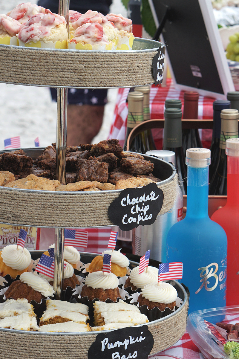 The Ultimate Labor Day Beach Party Tutorial - How To Host a Vintage Inspired Patriotic Party
