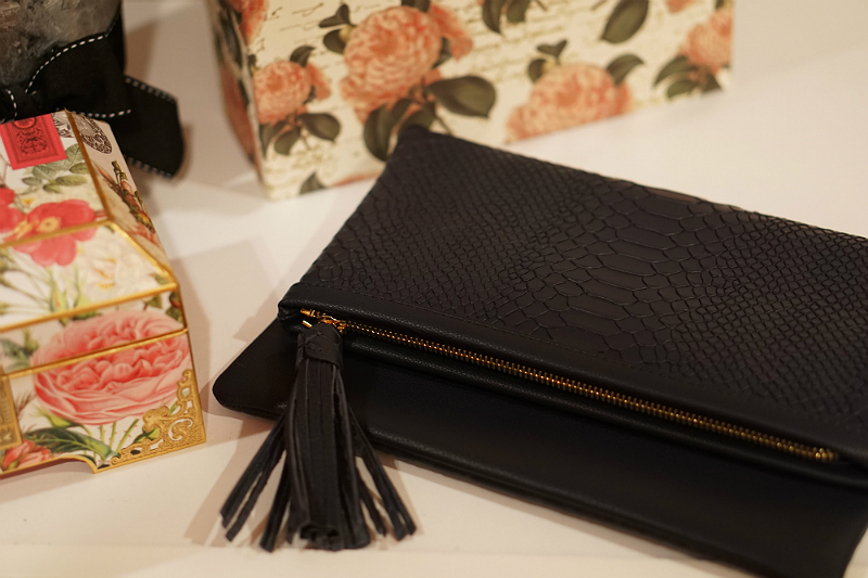 Fall 2017 Box of Style from The Zoe Report - Rachel Convertible Clutch by GiGi New York