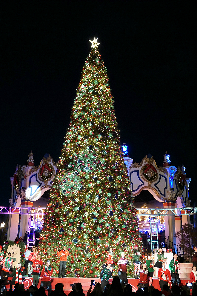 10 Festive Things To Do During The Holidays - Holiday Performances