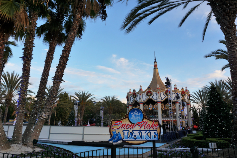 10 Festive Things To Do During The Holidays - Ice Skating