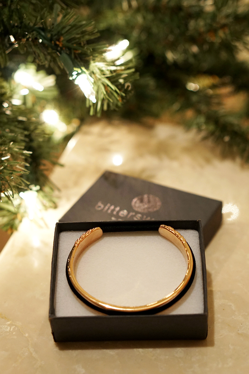 The Elements of Style Holiday Giveaway - Bittersweet Hairtie