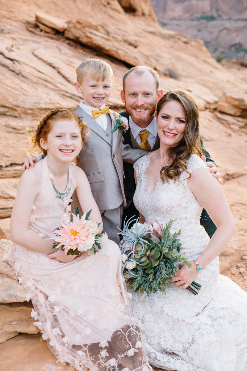 Going The Extra Mile for Love - The Inspiring Tale of a Dreamy Moab Desert Wedding
