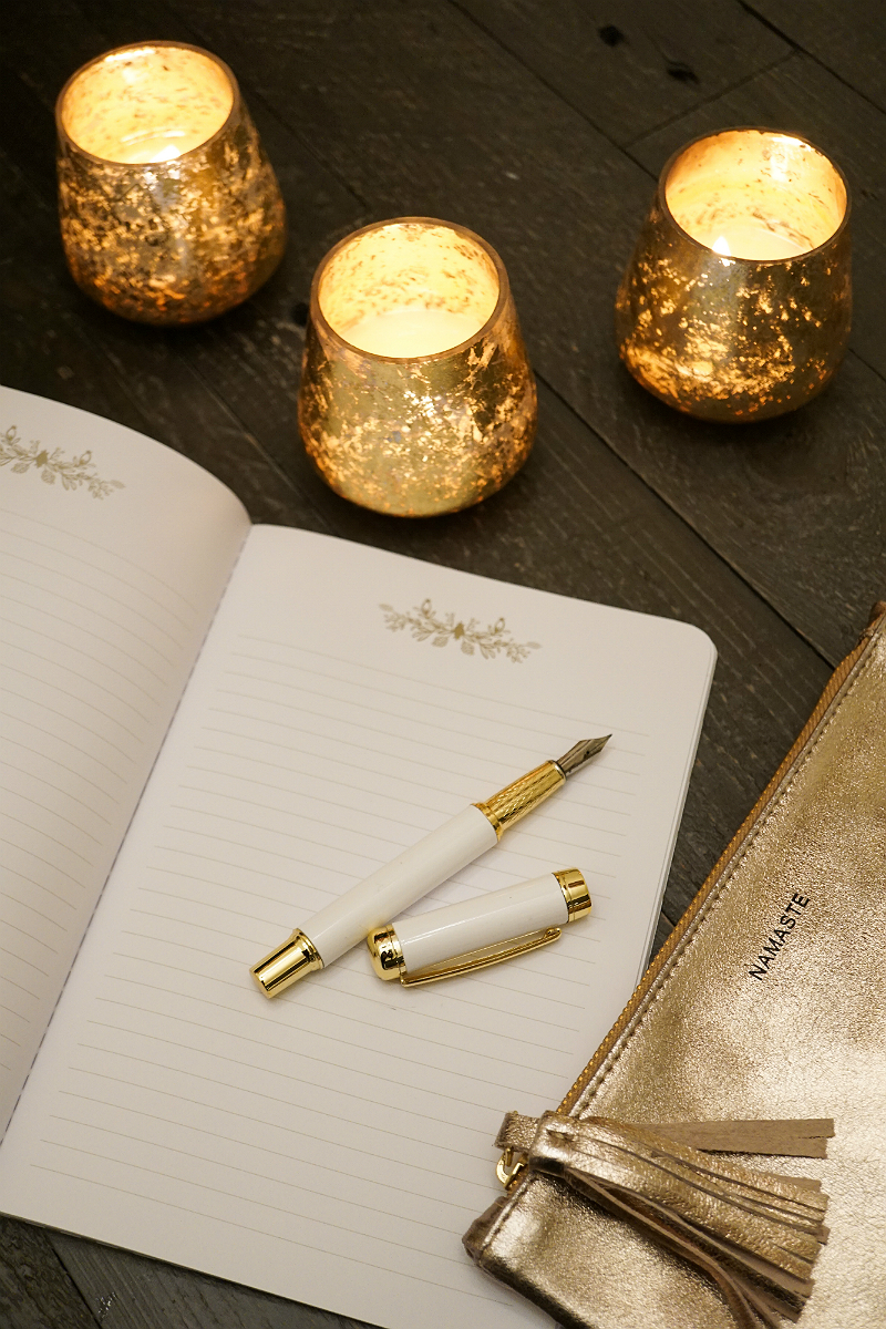 Positively Powerful with Pamprin - A 21-Day Guide To Creating Positive Habits