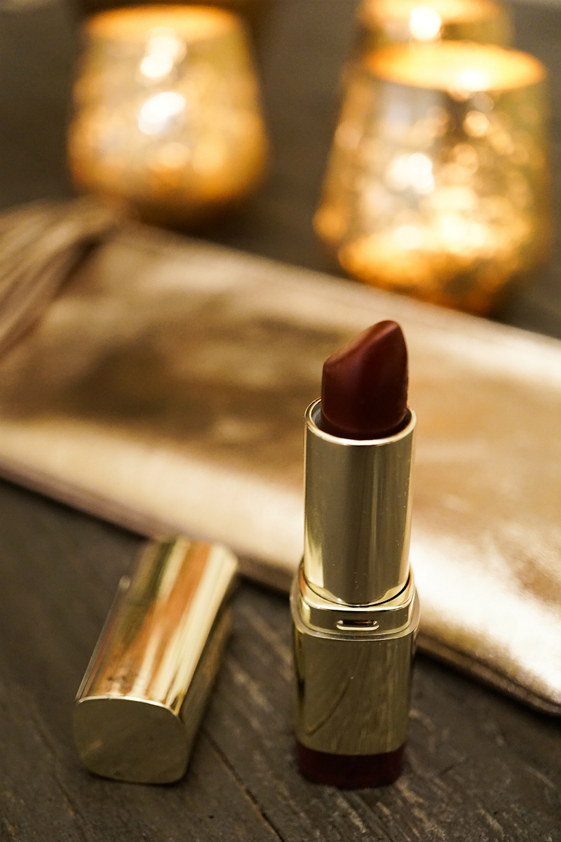 Positively Powerful with Pamprin - A 21-Day Guide To Creating Positive Habits