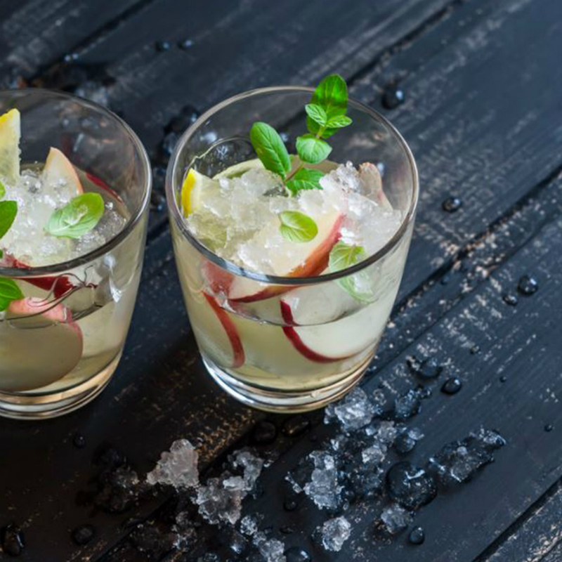 St. Patrick's Day Cocktail Recipe - Gingered Apple Sparkler