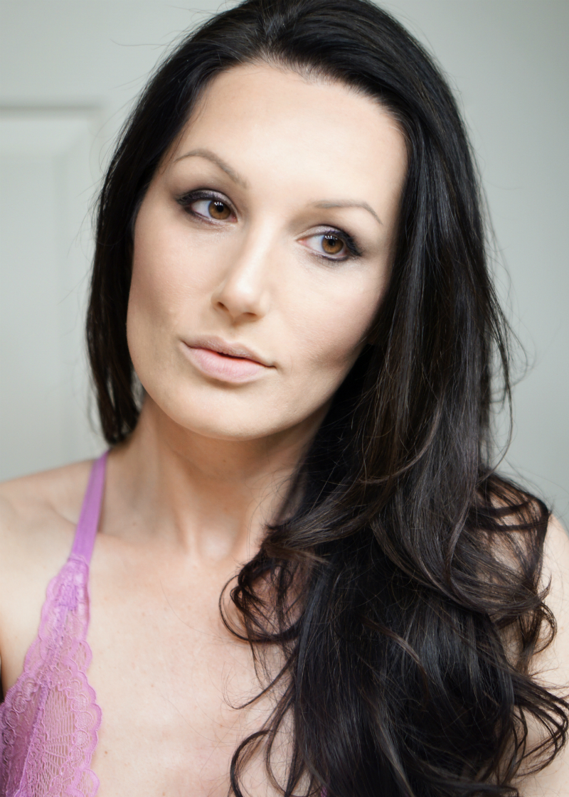 Glam Beauty Tutorial - How To Do Date Night Makeup