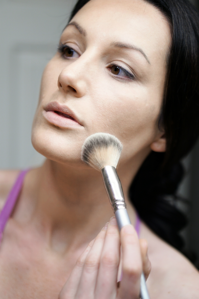 Glam Beauty Tutorial - How To Do Date Night Makeup