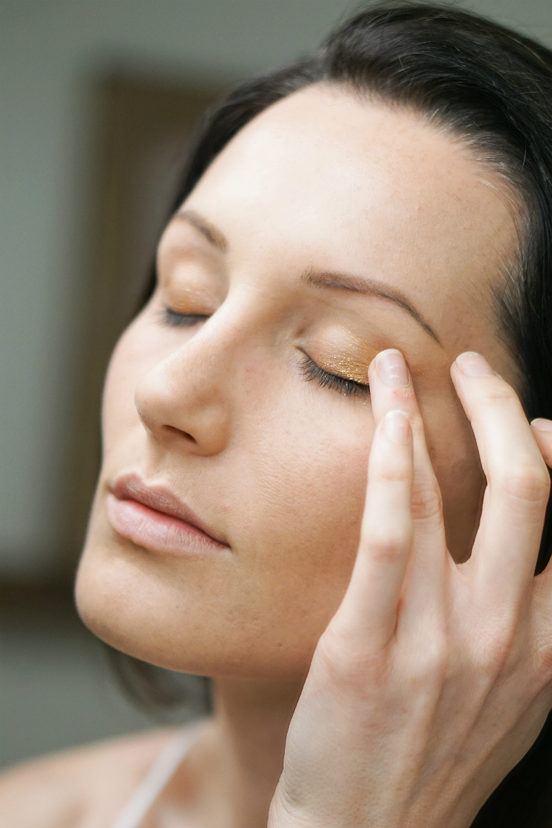 Camera-Ready Makeup Tutorial for Picture Perfect Selfies