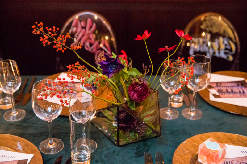 Entertaining Guide: Graffiti Glam Holiday Dinner Party