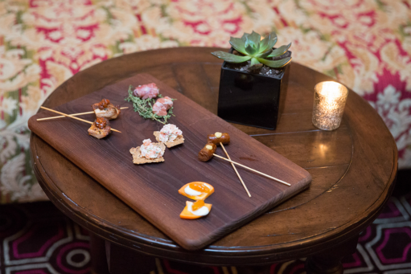 Entertaining Guide: Graffiti Glam Theme Holiday Dinner Party