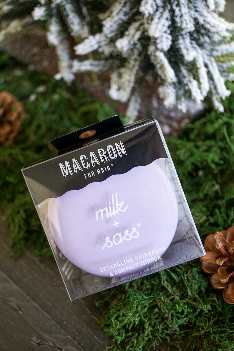 10 Stocking Stuffers That Glamorous Gals Would Love