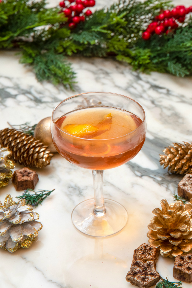 Gourmet Holiday Recipes from Celebrity Chefs & Restaurateurs - Moet Champagne O'Clock Cocktail