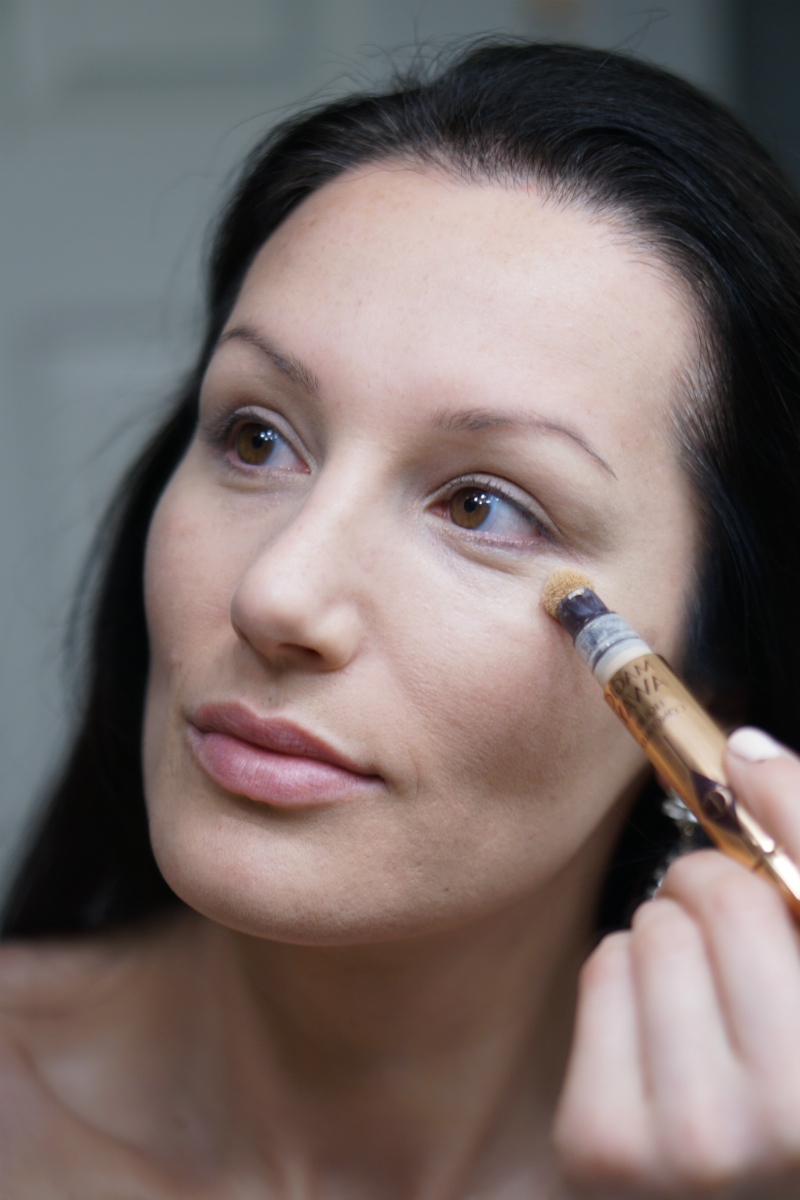 Holiday Beauty Guide: Pretty New Year's Eve Makeup in Just 20 Minutes