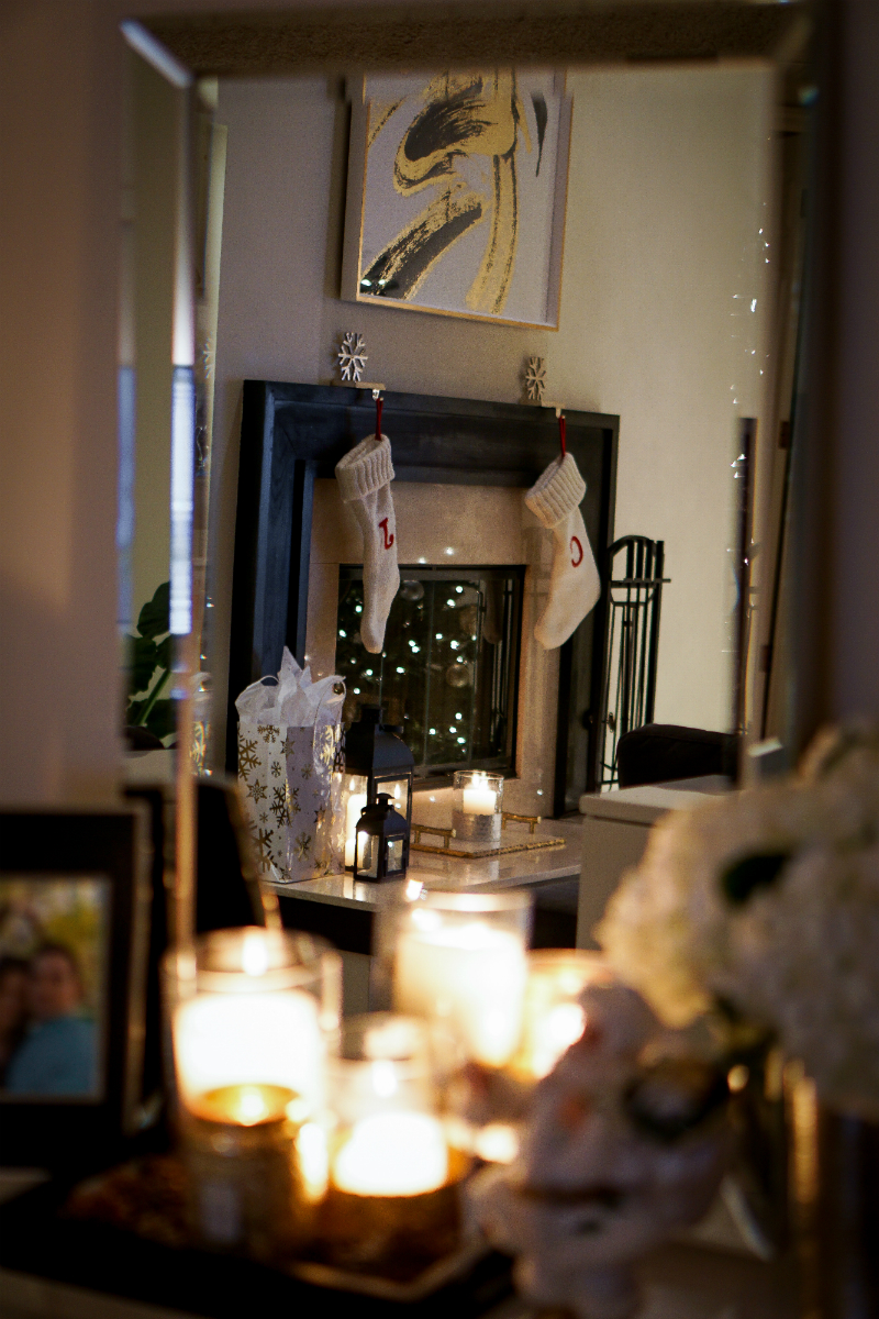 How To Decorate Your Home for The Holidays in Less Than an Hour