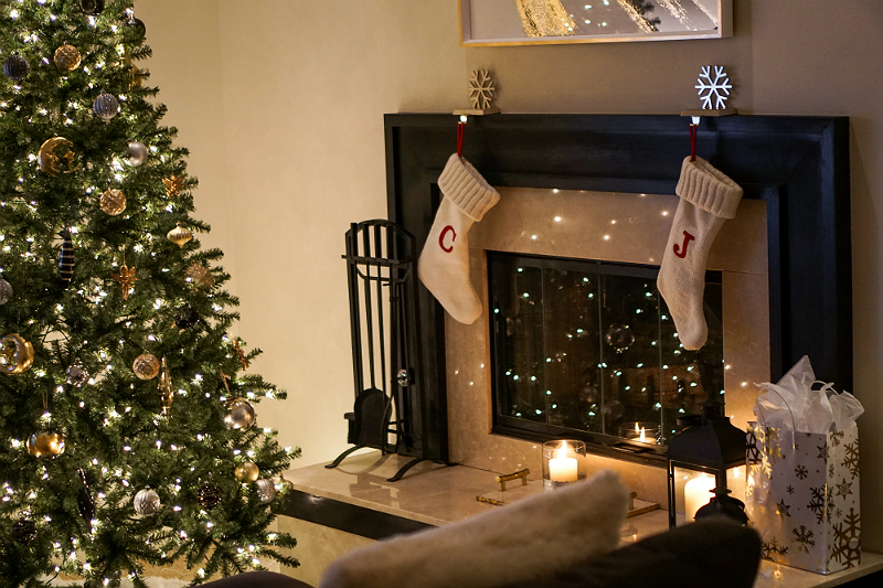 Entertaining Guide: How To Host a Christmas Around The World Holiday Party