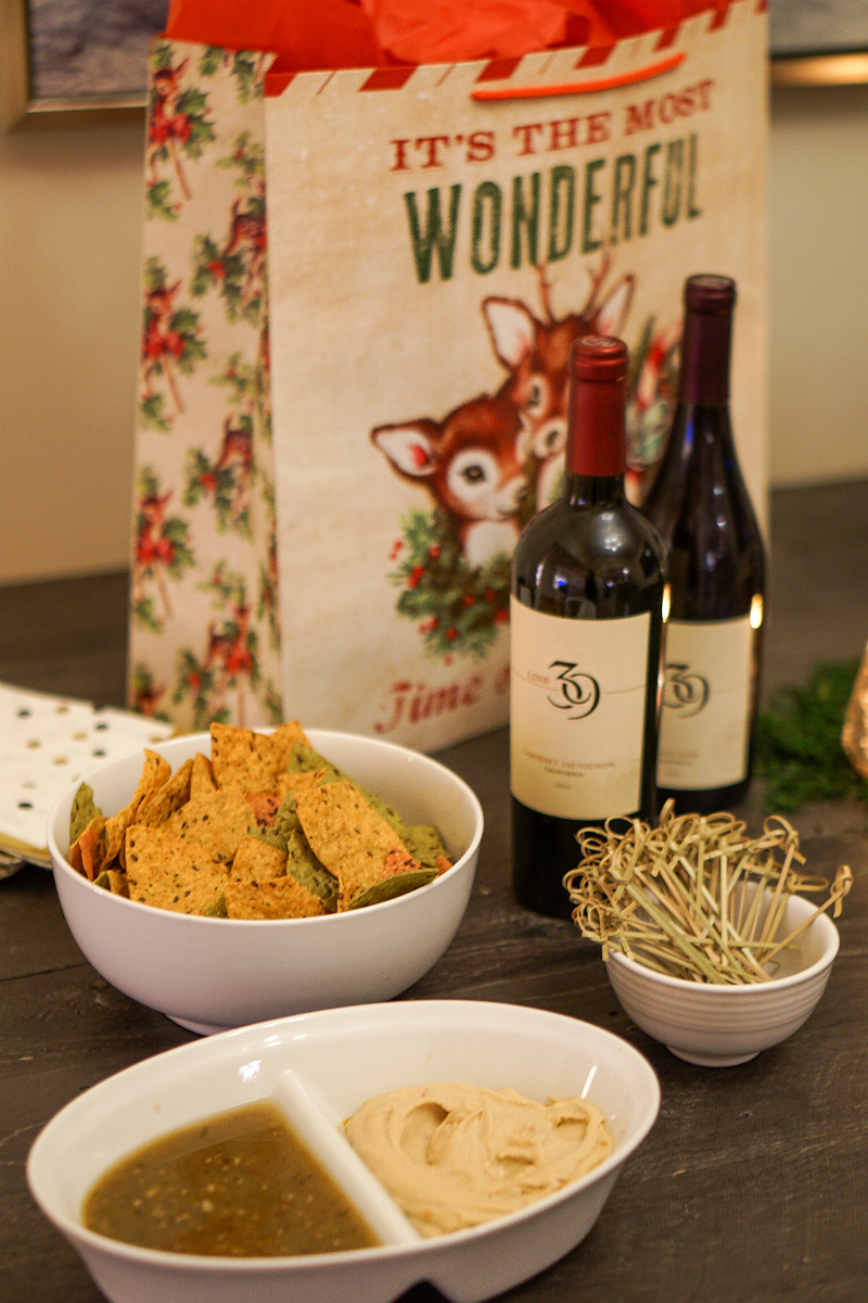 Entertaining Guide: How To Host a Christmas Around The World Holiday Party