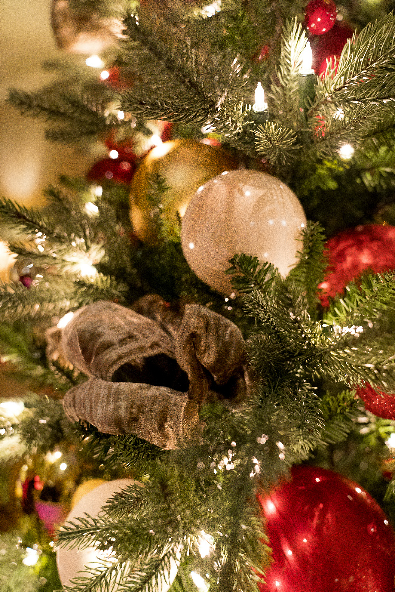 How To Style a Lace Jumpsuit for a Country Club Holiday Party