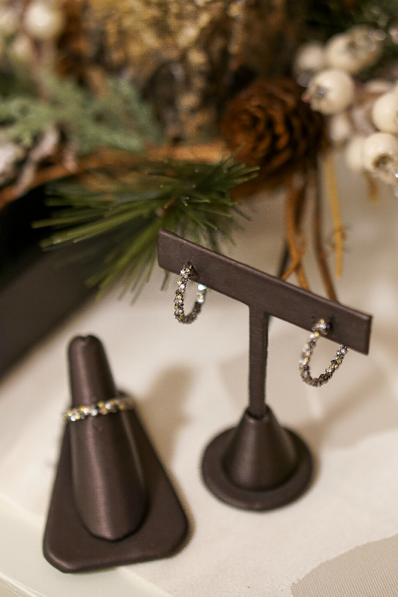 Winter Style Guide: How To Style a Cozy & Chic Outfit for Entertaining at Home