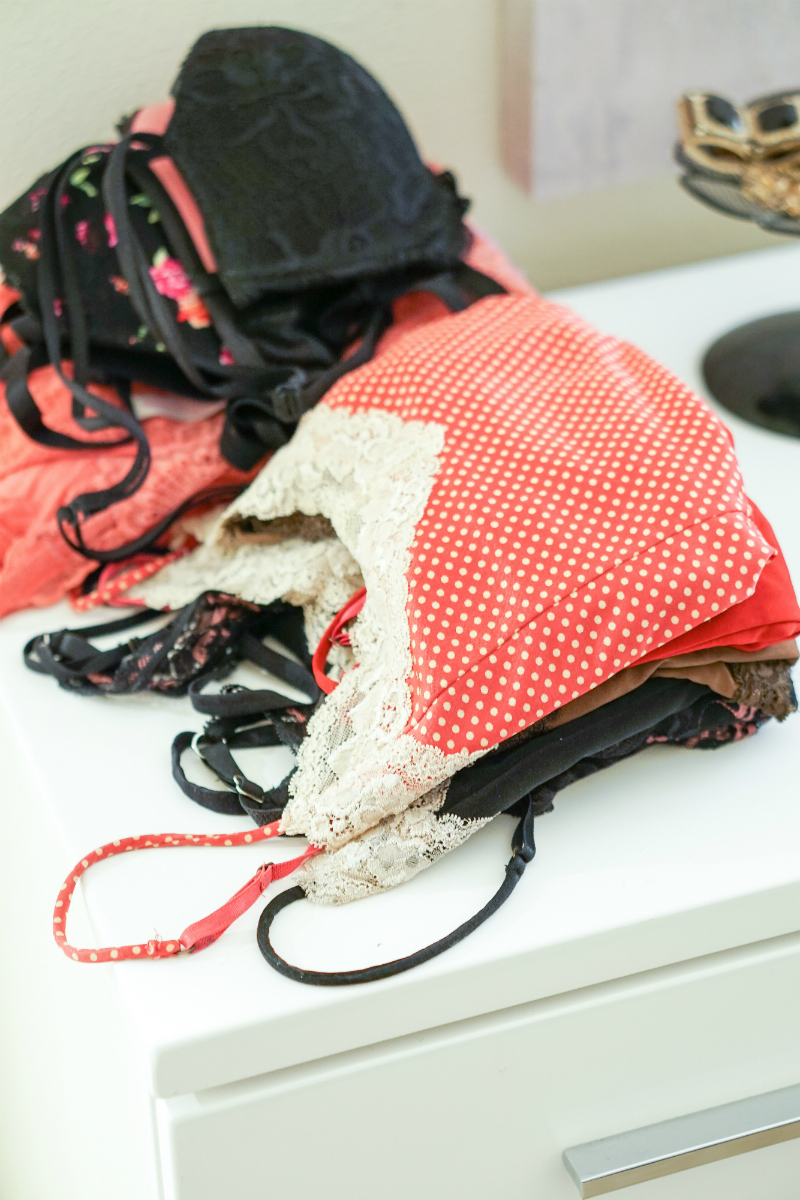 The Joyful Guide to Home Organizing - Tips on How To Organize Clothing & Accessories