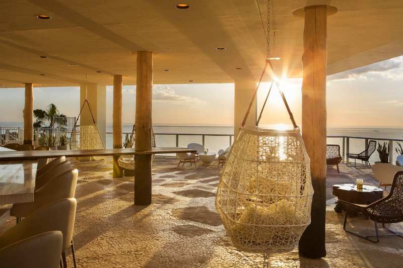 Luxury Hotel Restaurants with Gorgeous Views - Tesoro