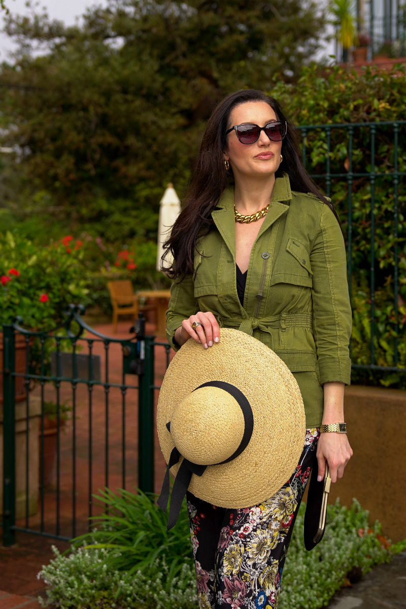 Style Inspiration - A Fun & Floral Spring Vacation Outfit Idea