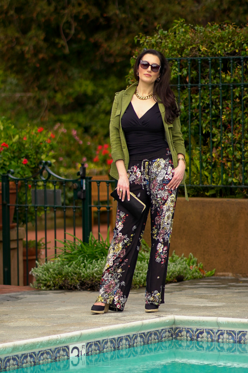 Style Inspiration - A Fun & Floral Spring Vacation Outfit Idea