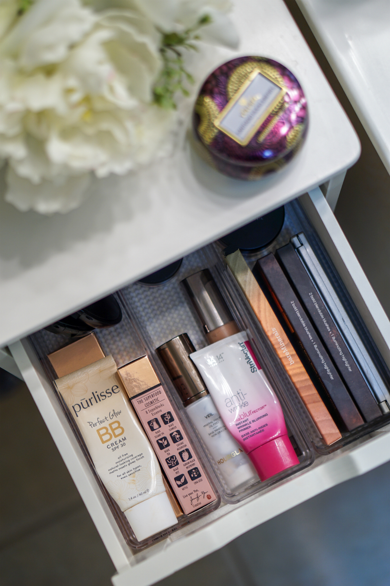 Pretty Bathroom Vanity Organization Ideas