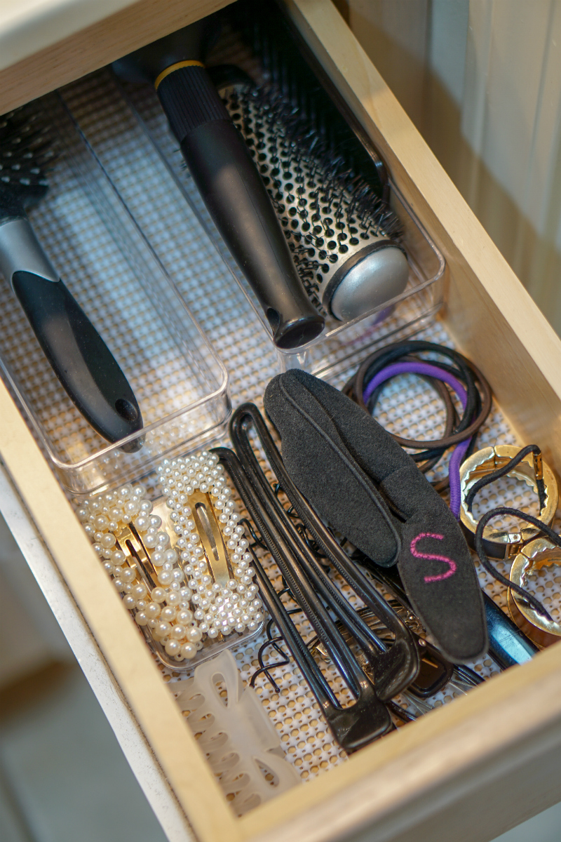 Pretty Bathroom Vanity Organization Ideas