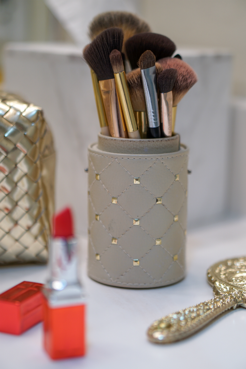 Pretty Bathroom Vanity Organization Ideas