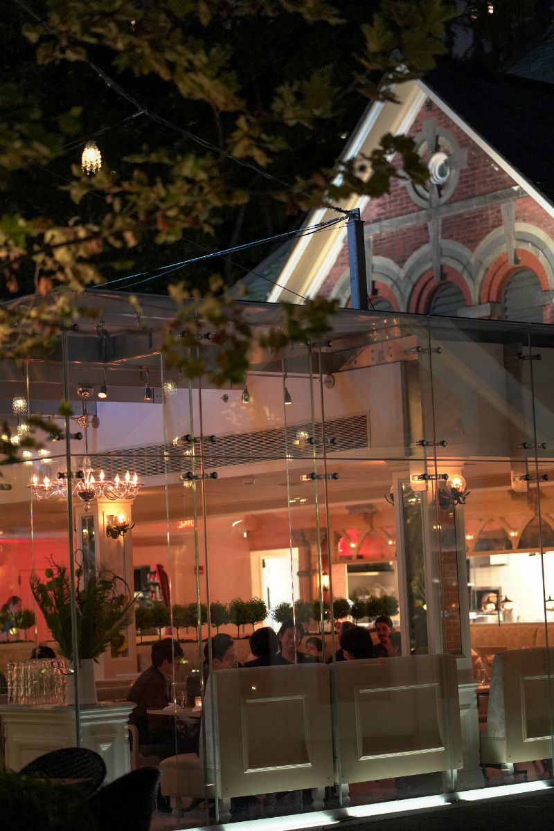 NYC Travel Guide: 6 Iconic Places To Wine and Dine at in New York City