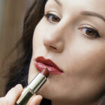 5 Beautiful Lipsticks That Add a Pop of Color to Your Face 5-Beautiful-Lipsticks-That-Add-a-Pop-of-Color-to-Your-Face-2