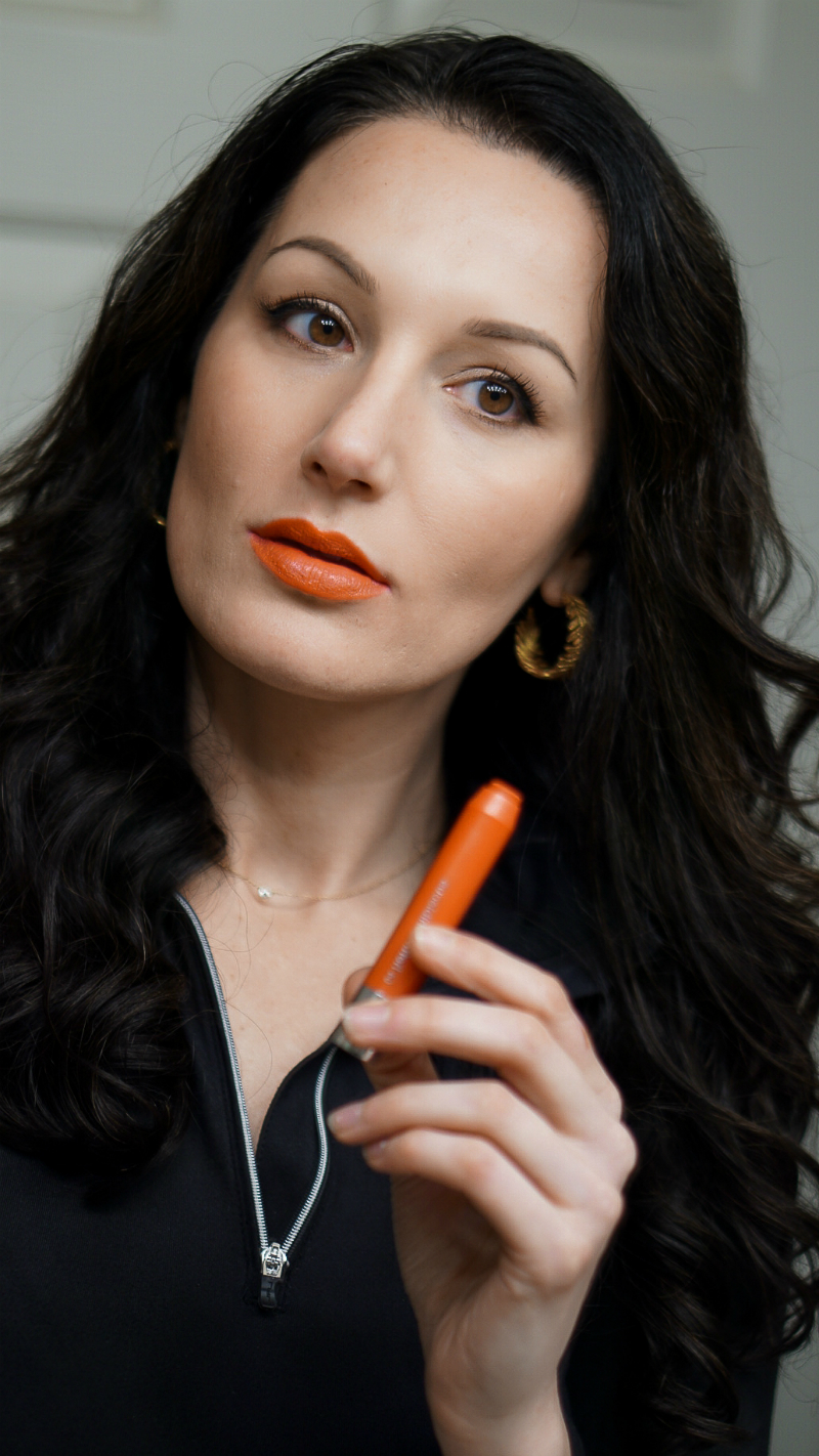 5 Beautiful Lipsticks That Add a Pop of Color to Your Face - Clinique