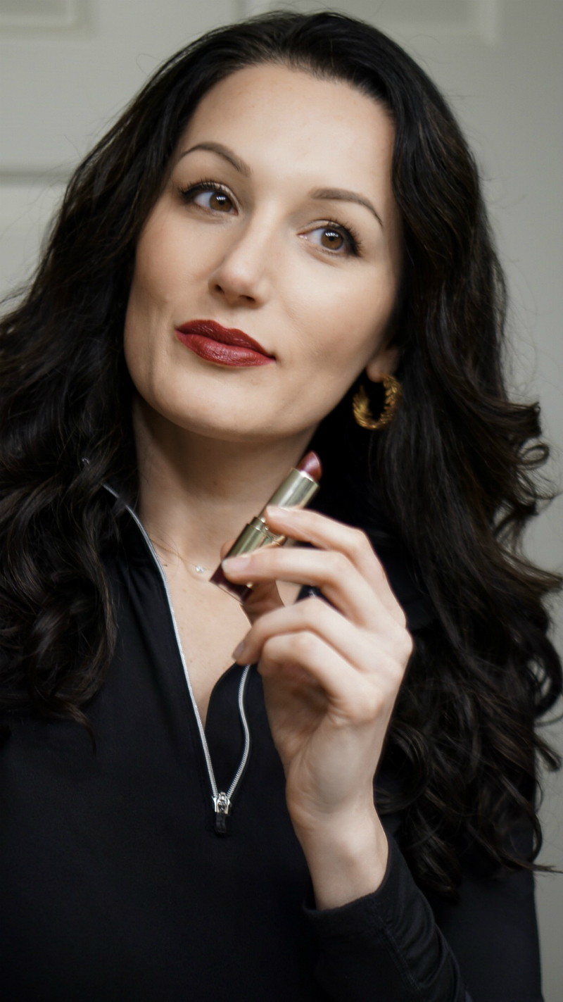 5 Beautiful Lipsticks That Add a Pop of Color to Your Face - Milani Cosmetics