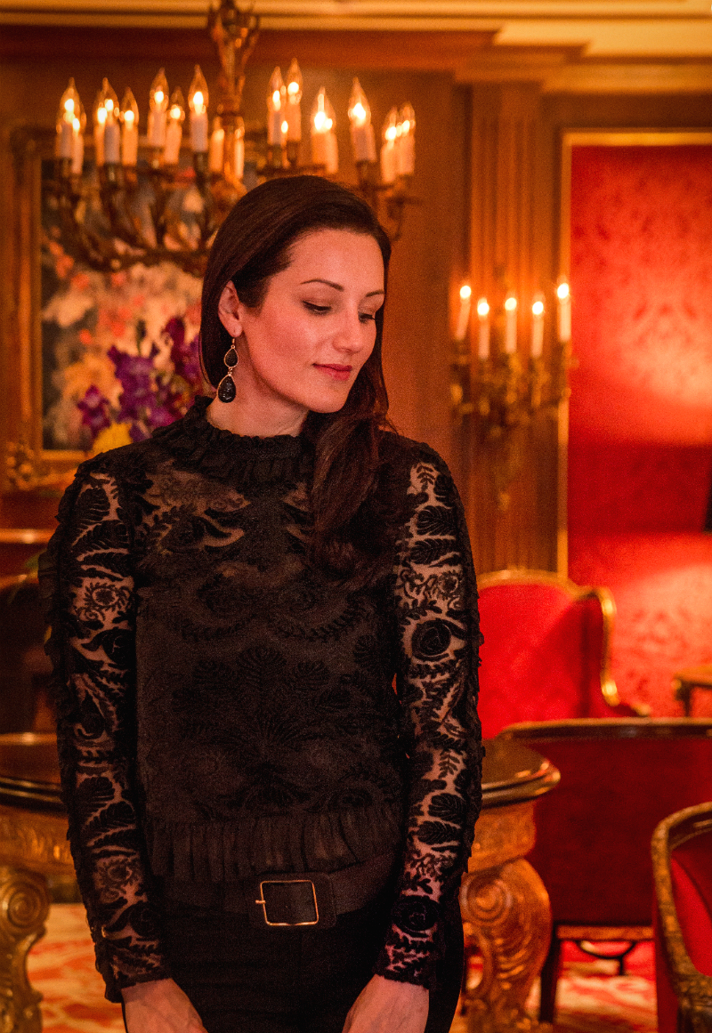 A Sweet and Simple Valentines Day Outfit Idea