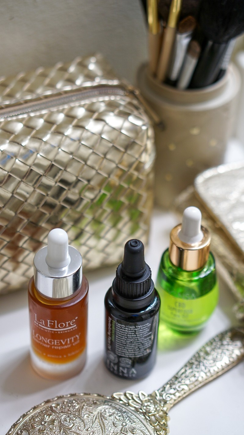 Discover 3 Natural Face Oils That Reduce Signs of Acne and Wrinkles